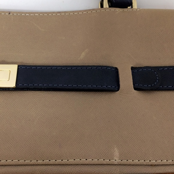 Be & D Celia Colorblock Shoulder Bag - Picture 5 of 7